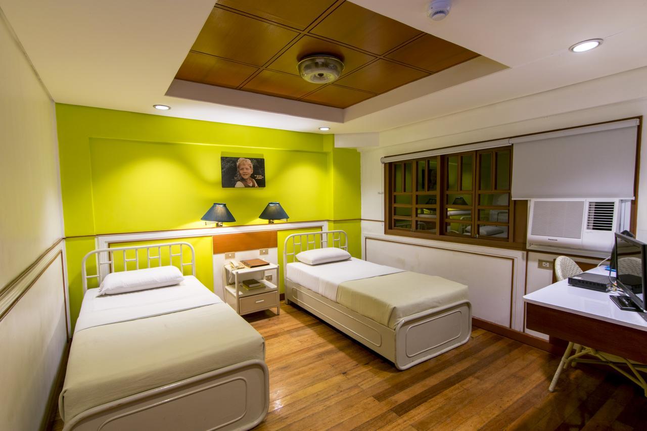 The Manor Hotel Davao City Dış mekan fotoğraf