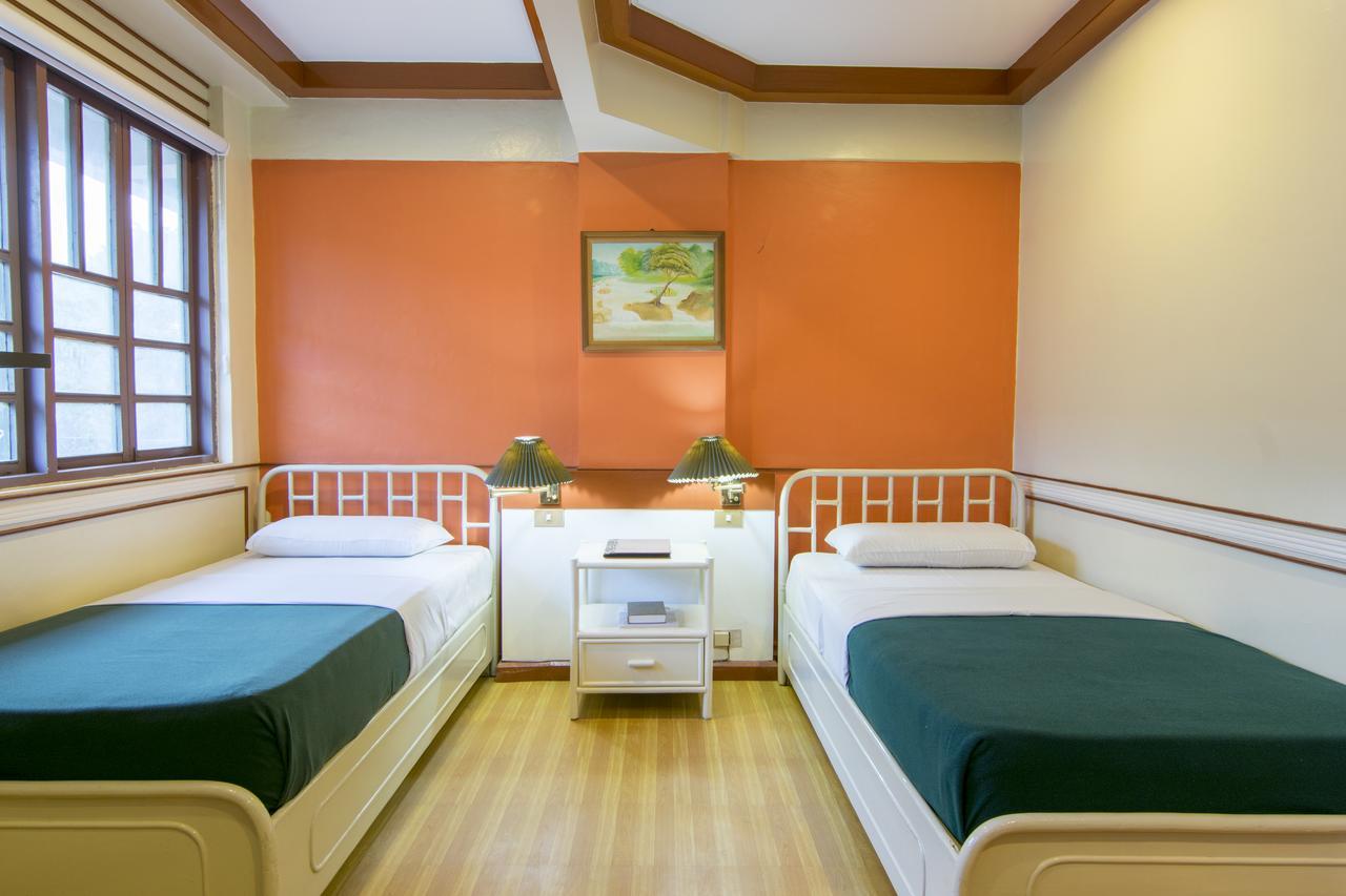 The Manor Hotel Davao City Dış mekan fotoğraf